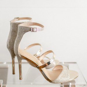 Jewel Badgley Mischka Women Rihanna Heels 7.5